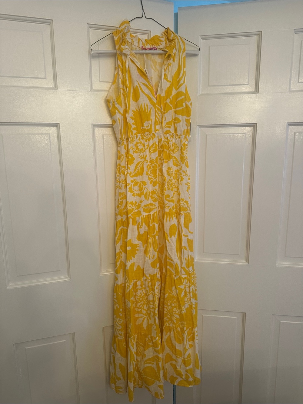 Sleeveless Yellow Floral Maxi Dress with V-Neck